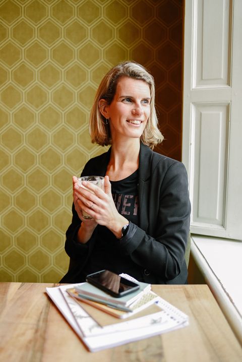 Mirjam Broekhof Fotografie, Beeldbank, beeldbankshoot, zakelijke shoot, fotoshoot, zakelijk, ondernemen, ondernemers, online zichtbaarheid, vrouwelijke ondernemer, portretshoot, zakelijk portret, Culemborg