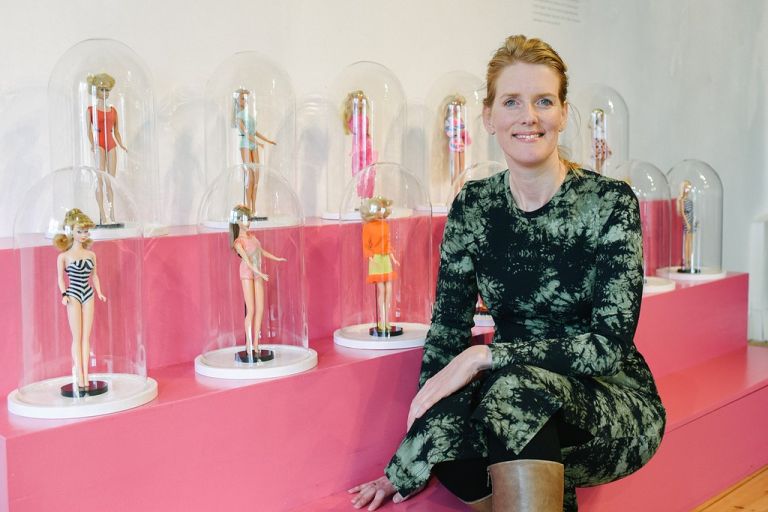 Stedelijk Museum Vianen, beeldbank, beeldbankshoot, Mirjam Broekhof Fotografie, museum, zakelijke shoot, personal branding, personal branding fotografie, personal branding fotograaf, barbie, tentoonstelling, portretfotografie, conservator