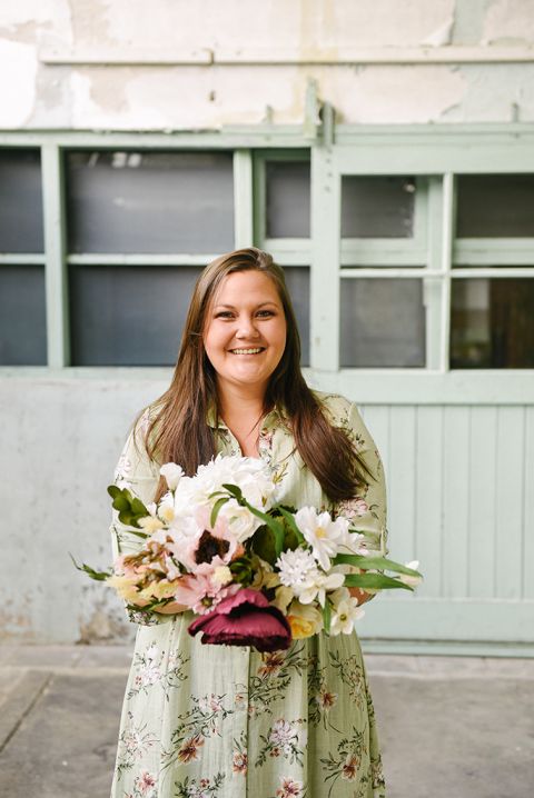Creatieve ondernemer, bloemen, beeldbankshoot, ondernemersshoot, ondernemen, ondernemer, personal branding shoot, culemborg, fotoshoot, portretshoot, portretfotograaf, portretfotografie, fotograaf Culemborg, Mirjam Broekhof Fotografie
