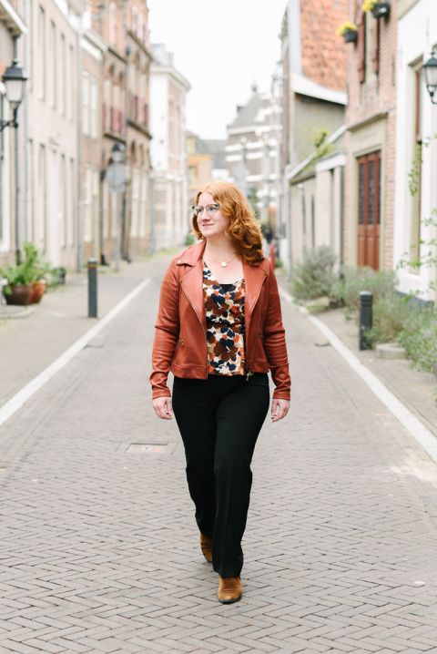 Portretfoto, vrouw, powervrouw, portretshoot, portretfotografie, portretfotograaf, Culemborg, natuur, buitenfotografie, Mirjam Broekhof Fotografie, fotograaf Culemborg, Utrecht, Gelderland, Geldermalsen