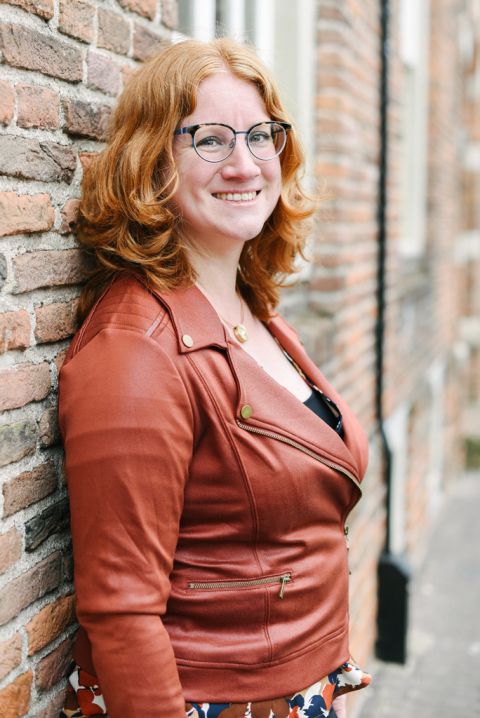 Portretfoto, vrouw, powervrouw, portretshoot, portretfotografie, portretfotograaf, Culemborg, natuur, buitenfotografie, Mirjam Broekhof Fotografie, fotograaf Culemborg, Utrecht, Gelderland, Geldermalsen