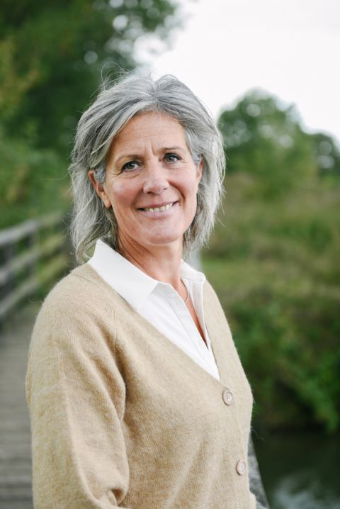 vrouwelijke ondernemer, portretfotograaf, portretfotografie, personalbrandingfotografie, coach, ondernemende vrouwen, zakenvrouw, natuur, daglicht